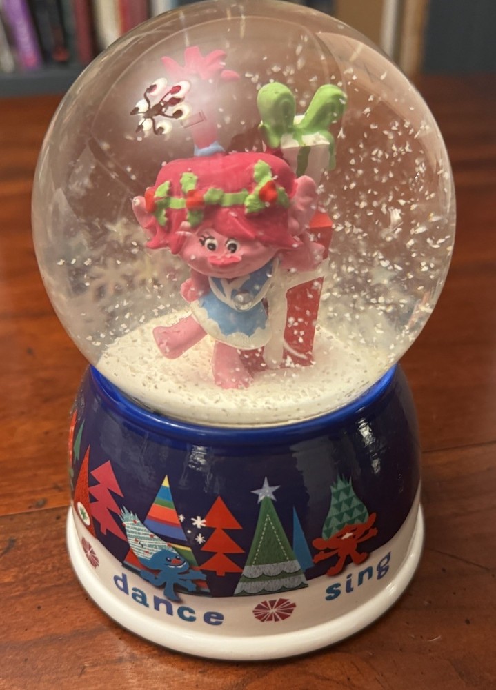 2017 Trolls Holiday Christmas Glitter Snow Globe