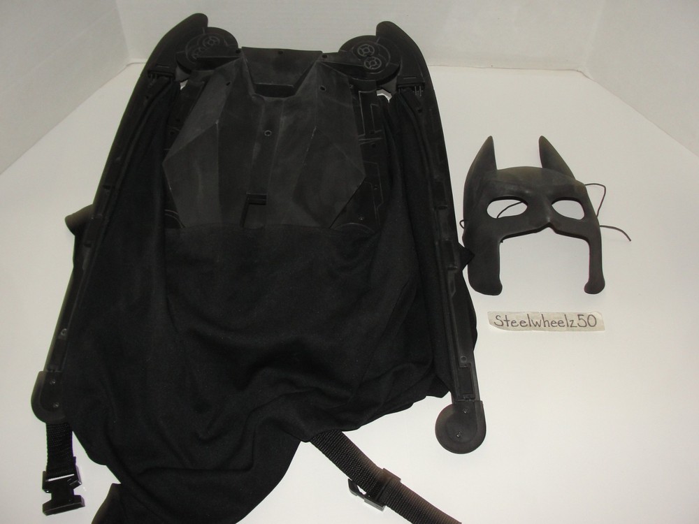Batman Dark Knight Retractable Bat Wings Mega Cape 4.5′ Wingspan Cosplay Costume