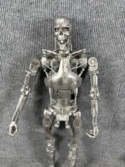NECA Terminator 2 Endoskeleton T-800 LED Light up Eyes 1/4 Scale 18″ Figue
