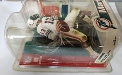 NEW DAN MARINO McFARLANE NFL PLAYERS LEGEND SERIES 3 FIGURE MIAMI DOLPHINS 2010