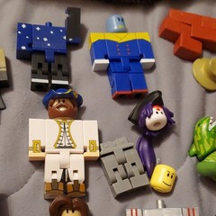 Huge Roblox‎ lot of Figures and Accessories includes 20 Complete Figures