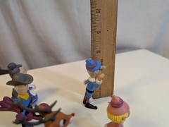 7x RUDOLPH & The Island of Misfit Toys Figures, 2002 & 2003 Playing Mantis