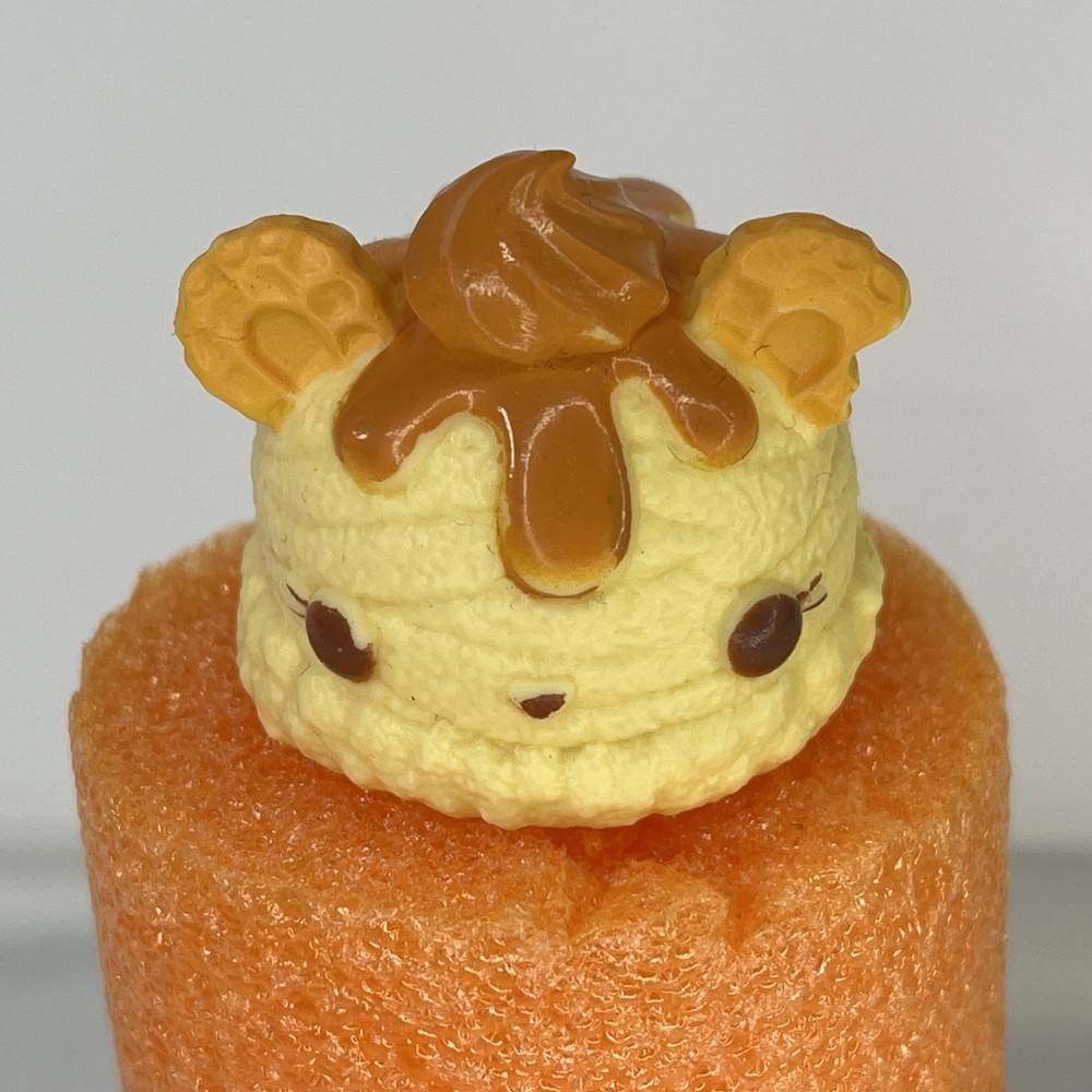 Num Noms Series 1 #126 Caramel Cream Pre-owned Top Only Waffle Ears Carmel Top