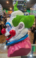Trick Or Treat Studios Killer Klowns From Outer Space Vinyl Jumbo Mini Bust Bank