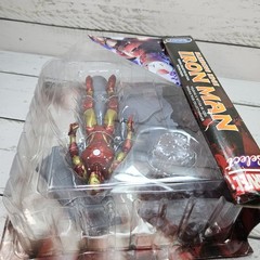Diamond Select Marvel Select Bleeding Edge Iron Man 2014 7″ Figure Box Damage