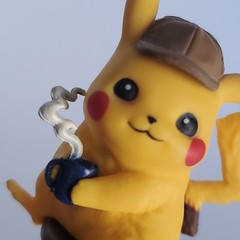 Pokemon Officially Licensed Nintendo COLLECTIBLE 2″ DETECTIVE PIKACHU FIGURE