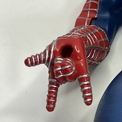 Marvel 2002 13″ Spider-Man Kicking Punching Hero Action Figure Battery Operated