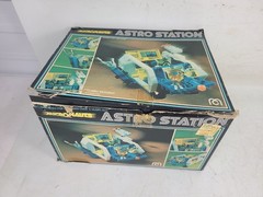 Vintage Micronauts Astro Station Mego 1976 With Box