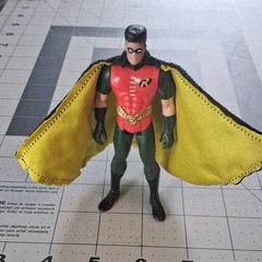 Batman Robin Action Figure Plastic w/ Yellow/Black Fabric Cape Red/Green