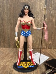 Sideshow Collectibles Exclusive DC Comics Wonder Woman 12″ 1/6 Scale Figure