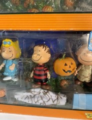 2 Peanuts Memory Lane It’s The Great Pumpkin Charlie Brown 2002 Incomplete