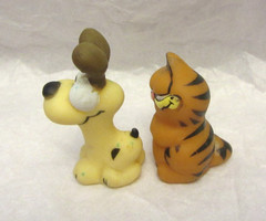 VTG LOT GARFIELD & ODIE Pencil Sharpener, Figures, On Scooter, 3 Dispenser, PAWS