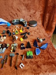 Lot Of 18 Roblox Action Figures With Miscellaneous Parts (AS PICTURED)