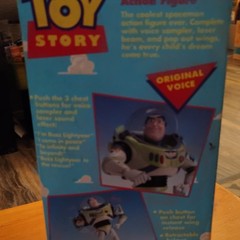 Disney/Pixar Toy Story Buzz Lightyear Ultimate Talking Figure Original Voice