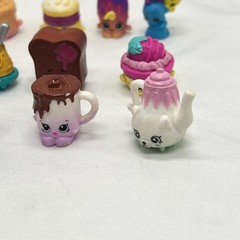 Bundle Of 13 Moose Shopkins Figures Food Spaghetti Toilet Bread MN9