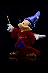HEROCROSS Hybrid Metal Figuration #009 Disney Fantasia Sorcerer Mickey Mouse