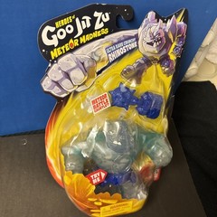 2025 Heroes Of Goo Jit Zu Meteor Madness Ultra Rare Crunchy Rhinostone Chase New