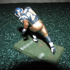 McFarlane 2004 Marshall Faulk NFL St. Louis Rams 3″ Figure (open/loose)