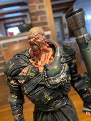 Numskull Capcom Resident Evil 3 (RE3) Remake Nemesis Figure (Head Discoloration)