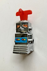 Vintage Kinsman Toy 1980s Silver Red 2″ Action Figure Little Conveyor Robot
