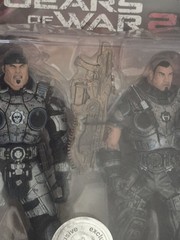 NECA Gears of War 2 Marcus Fenix and Dominic Santiago. Toys R Us Exclusive. New