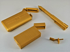 James Bond Golden Gun Gold Prop 1:1 Model