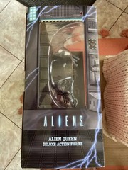 NECA Aliens Xenomorph Alien Queen Deluxe Action Figure 15 Inch Tall