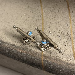 Deli 34mm Fingerboard Trucks