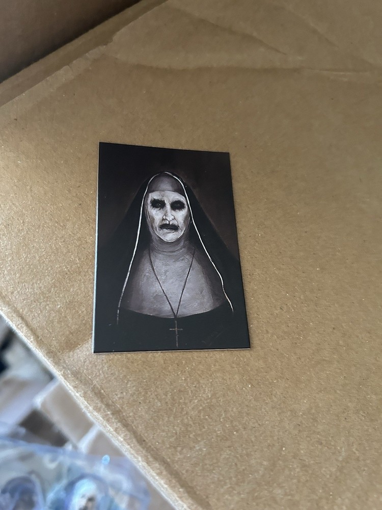 NECA – The Conjuring Universe – The Nun Valak – Ultimate Photo/Window Display