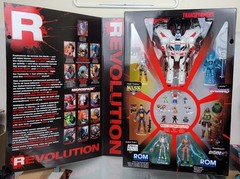 Hasbro SDCC 2017 Exclusive Revolution Box Set + Takara LG 46 Kup