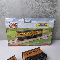 Thomas & Friends Wooden Railway Light up Reveal Annie Clarabel DFW81 Tank