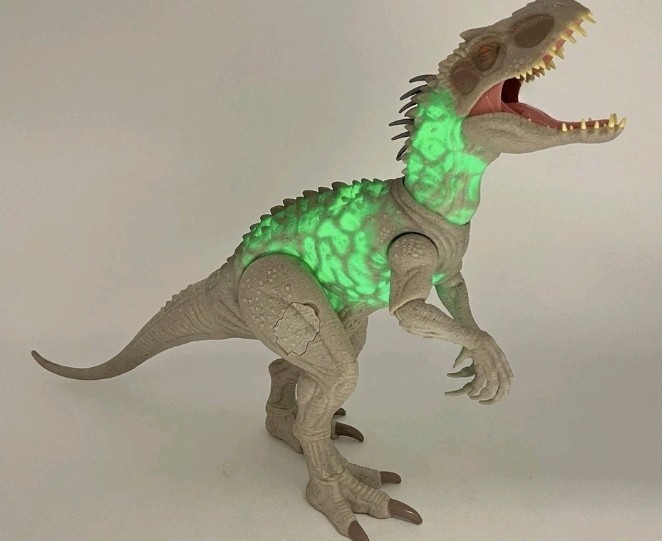 Jurassic World Dino Trackers Camouflage ‘N Battle Indominus Rex Action Figure