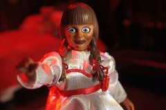 Mego Horror Wave 18 – The Conjuring Universe – Annabelle Comes Home 8″ Action Fi