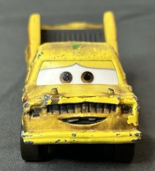 Disney Pixar Cars 3 Thunder Hollow Diecast Demolition Derby Taco 1:55