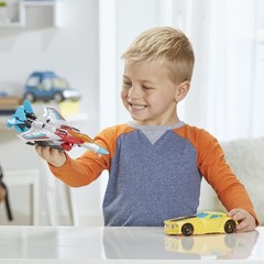 Collectible Bumblebee & Starscream 7-Inch Transformers Figures for Kids Ages 6+