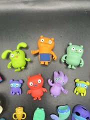 Ugly Dolls Uglyville Vinyl Plastic 3″ Figures Lot of 7 & plenty of accessories