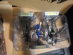 McFarlane Gold Label Movie Maniacs Fallout 3 pack Lucy Maximus Ghoul Amazon Exc