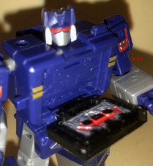 Soundwave Transformers Legacy Decepticon 3.5in figure w mini cassette Takara Tmy