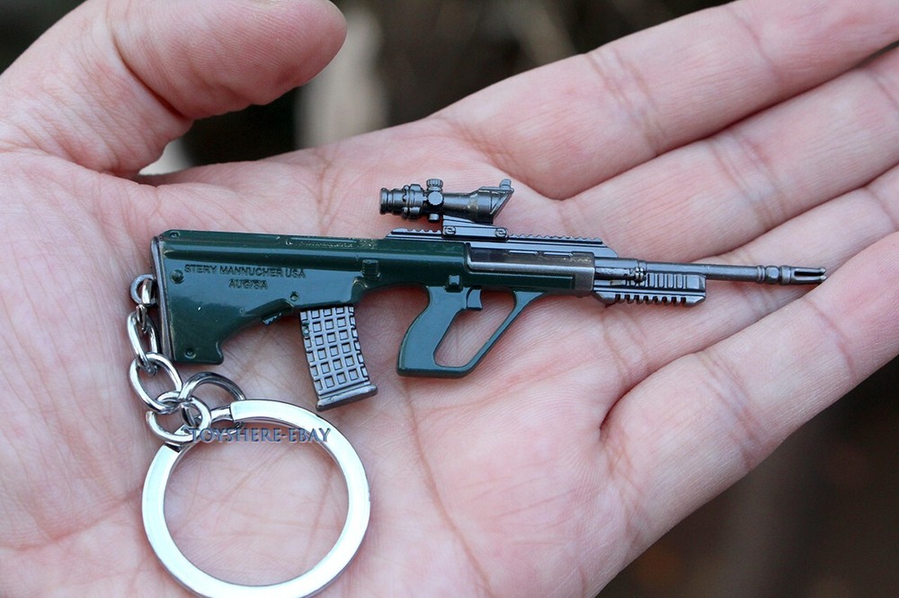 Mini gun AUG Assault Rifle full metal keychain toy gift 9cm