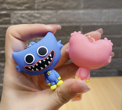 Huggy video game keychain
