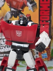 Transformers WFC Kingdom Sideswipe And Maximal Skywarp (Wing Damage)