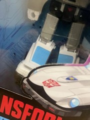 Mini ToyTransformers Studio Series MTMTE Collection Deluxe SS86 Prowl Figure NIB