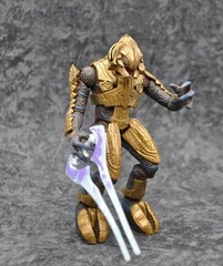 Mcfarlane Toys Halo 3 ARBITER w/ energy sword gold armor series 2 5.5″