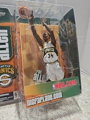 2003 McFarlane NBA Seattle Sonics Ray Allen #34 Series 5 White “Chase” Variant