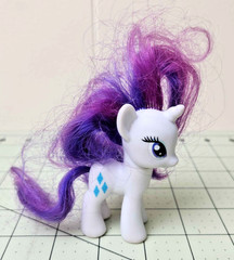 2010 Hasbro My Little Pony MLP 3″ G4 RARITY Blue Diamonds Brushable Toy