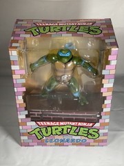 Teenage Mutant Ninja Turtles TMNT Leonardo 1:8 Scale Figure Premium Statue