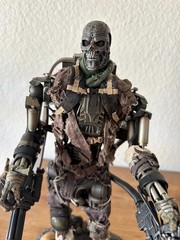 Hot Toys Terminator Salvation MMS 104 T-600 Terminator Rubber Skin Edition 1/6
