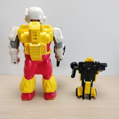 Transformers G1 Pretenders Bumblebee 100% Complete Vintage 1989 Hasbro
