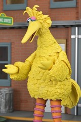 NECA Sesame Street Presents 11″ Big Bird Ultimate Action FIgure Feature Letter B