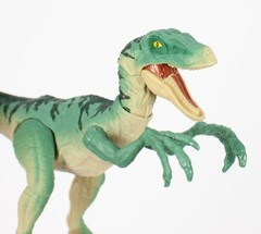 2018 Jurassic World Fallen Kingdom Mattel Legacy Green Jumping Velociraptor Arti